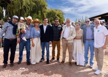 Carlos Sadir inauguró el nuevo apeadero del Tren Solar de la Quebrada