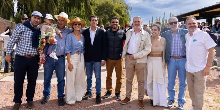 Carlos Sadir inauguró el nuevo apeadero del Tren Solar de la Quebrada
