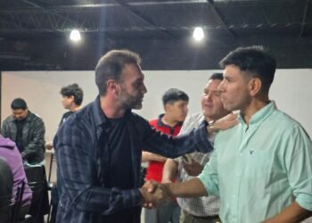 Atauche con comerciantes y emprendedores de Palpalá: “La Argentina sale adelante emprendiendo y generando laburo”