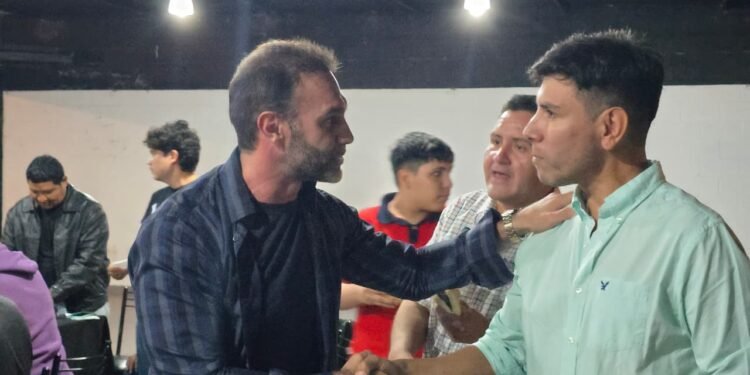 Atauche con comerciantes y emprendedores de Palpalá: “La Argentina sale adelante emprendiendo y generando laburo”