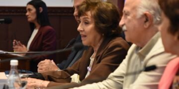 Susana Aguiar presentó Mujeres que dejan Huella en el salón Marcos Paz
