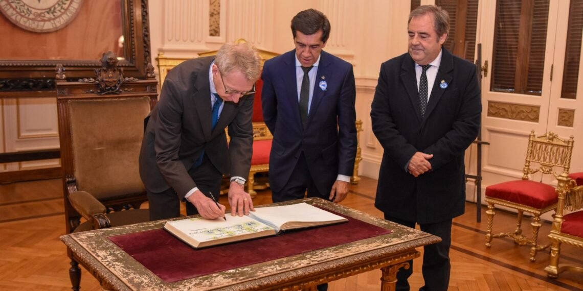 Cooperación en minería el vicegobernador Alberto Bernis acompañó la recepción al embajador de Suecia