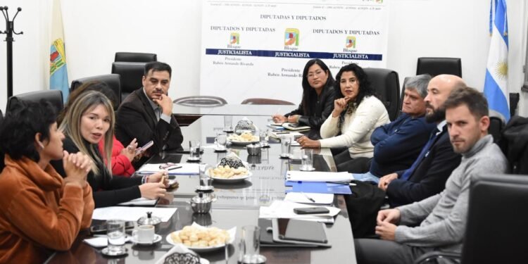 La Comisión de Ambiente abordó proyectos vinculados al Banco de Semillas y la capacitación de Ley Yolanda