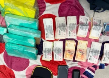 Estaba duro el viaje: le encontraron 7 kilos de cocaína en su bolso