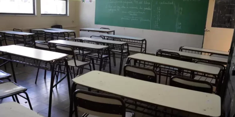 Educación confirmó la segunda jornada institucional del año y no habrá clases este jueves