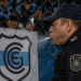 Escándalo en el clásico: imputaron a un policía salteño por escupir y agredir a la hinchada de Gimnasia de Jujuy
