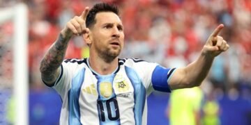 Argentina se aseguró el primer puesto del grupo y ya tiene fecha para los 16avos de final
