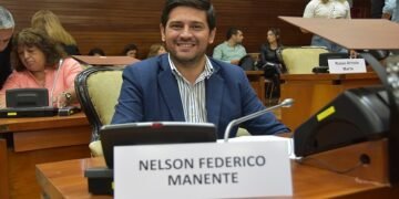 Fuerte apoyo del diputado Manente al Ejecutivo en el debate por días perdidos de clases