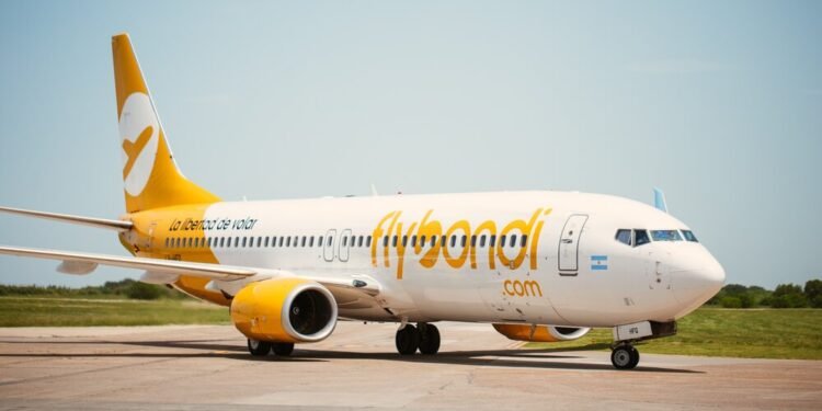 Crisis total en Flybondi: opera con un solo avión y canceló vuelos a días de las vacaciones de invierno