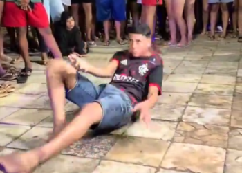 De las redes a la calle: así son las batallas para «farmear aura» que conquistan a los jóvenes