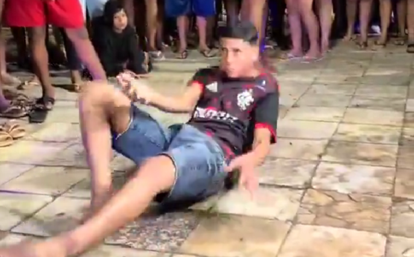 De las redes a la calle: así son las batallas para «farmear aura» que conquistan a los jóvenes