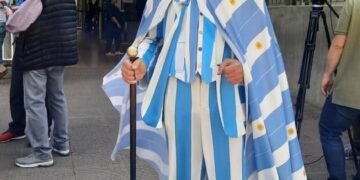 Murió Jorge Williams, el icónico sastre chubutense que convirtió la elegancia y la patria en un arte
