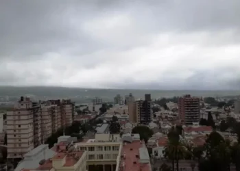 Más cambiante que tu ex: Ayer calor infernal y ahora se viene el frío con lluvias en San Salvador de Jujuy
