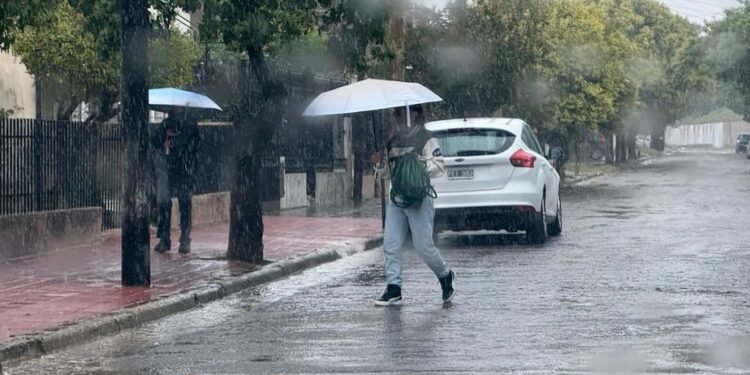 Preparate para sacar el abrigo: las lluvias y el frío se quedan en Jujuy hasta la próxima semana