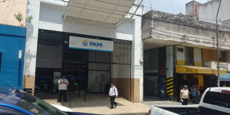 Denuncian “abandono de persona” y severos recortes en las prestaciones de PAMI en Jujuy