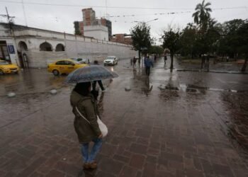 Viernes inestable en Jujuy: rigen precipitaciones en la capital y alertas por Zonda y fuertes vientos en la Quebrada y Puna