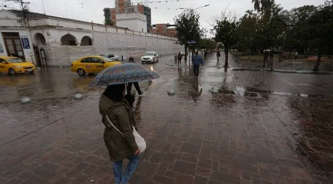 Viernes inestable en Jujuy: rigen precipitaciones en la capital y alertas por Zonda y fuertes vientos en la Quebrada y Puna