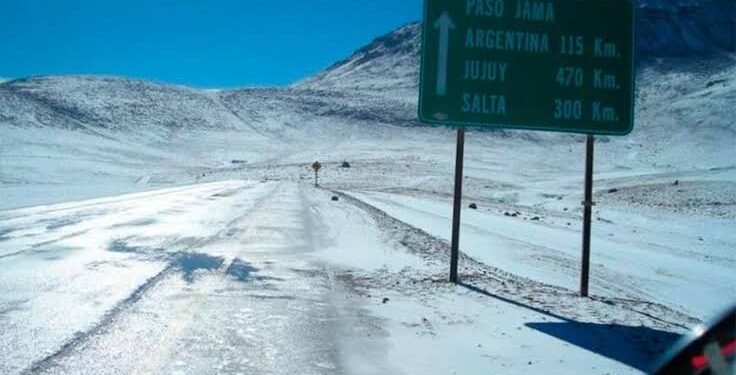 Alerta en la frontera: cerraron el Paso de Jama por intensas nevadas y fuertes vientos